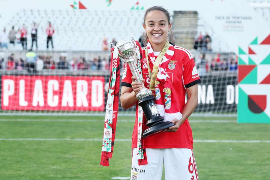 Beatriz Cameirão com a Taça de Portugal Beatriz Cameirão com a Taça de Portugal