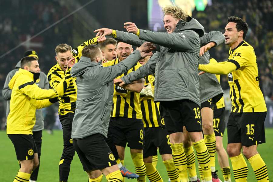 Dortmund trece de Leipzig și urcă pe primul loc în clasament