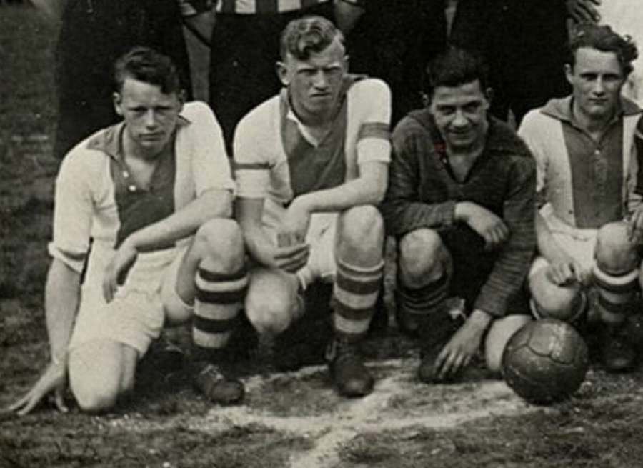 Gerben Wagenar (2-l) posing for a team photo for De Volewijckers