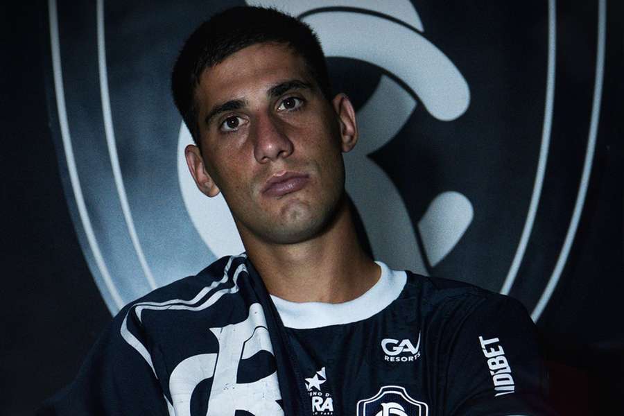 Picco estreia no futebol brasileiro