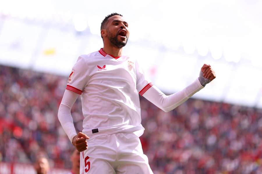 Youseff En Nesyri scored a first-half brace for Sevilla