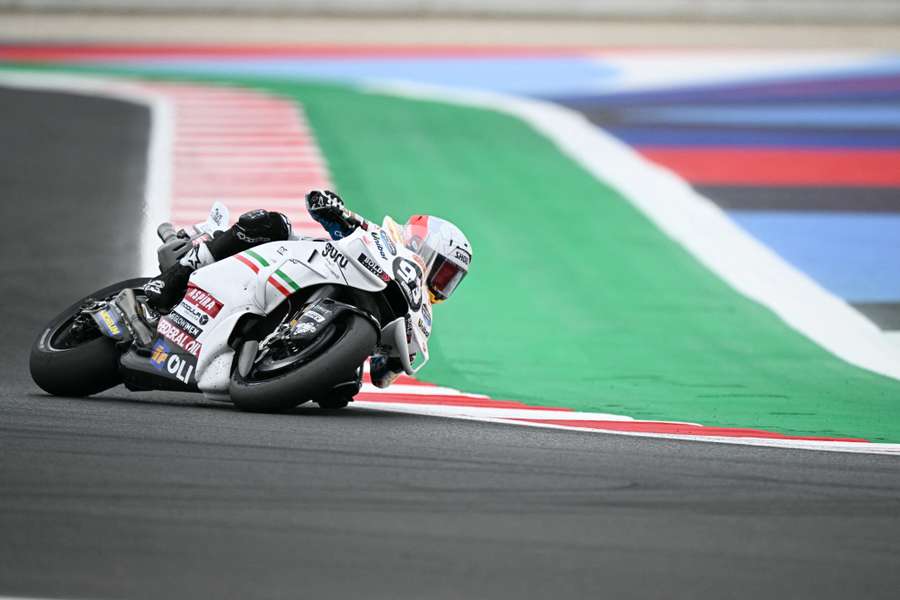 Marquez races through the San Marino track