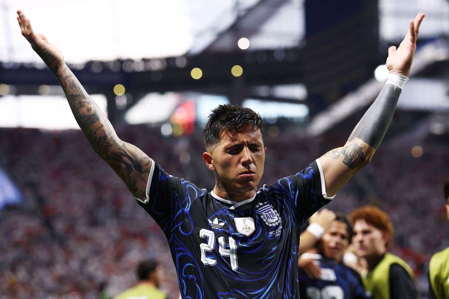 Demorou, mas a Argentina conseguiu abrir o placar com Enzo Fernández Demorou, mas a Argentina conseguiu abrir o placar com Enzo Fernández