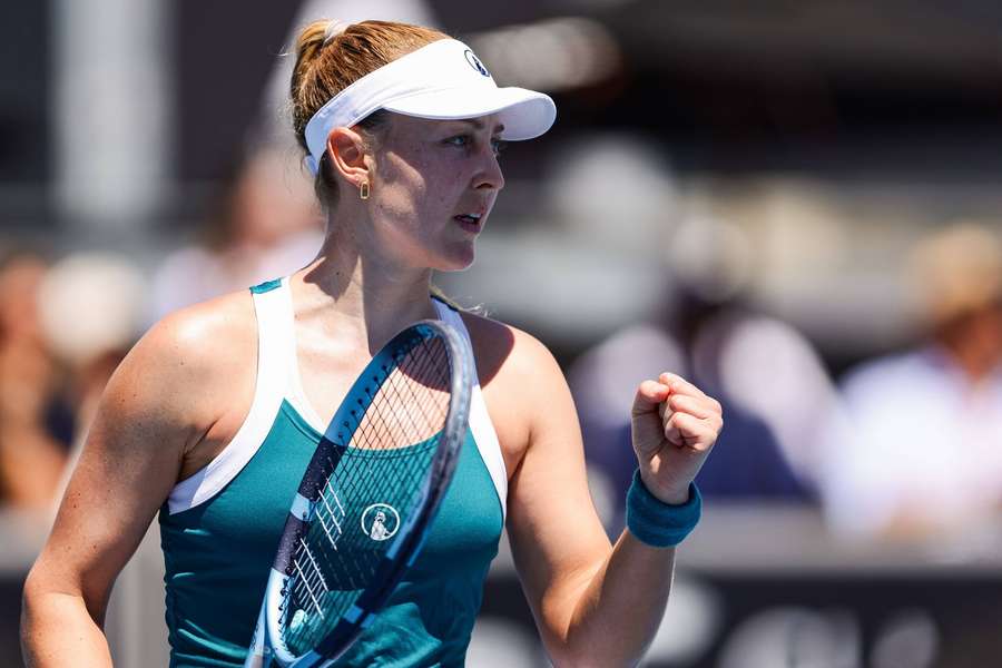 Gabriela Knutsonová po bitvě přehrála australskou hvězdičku.