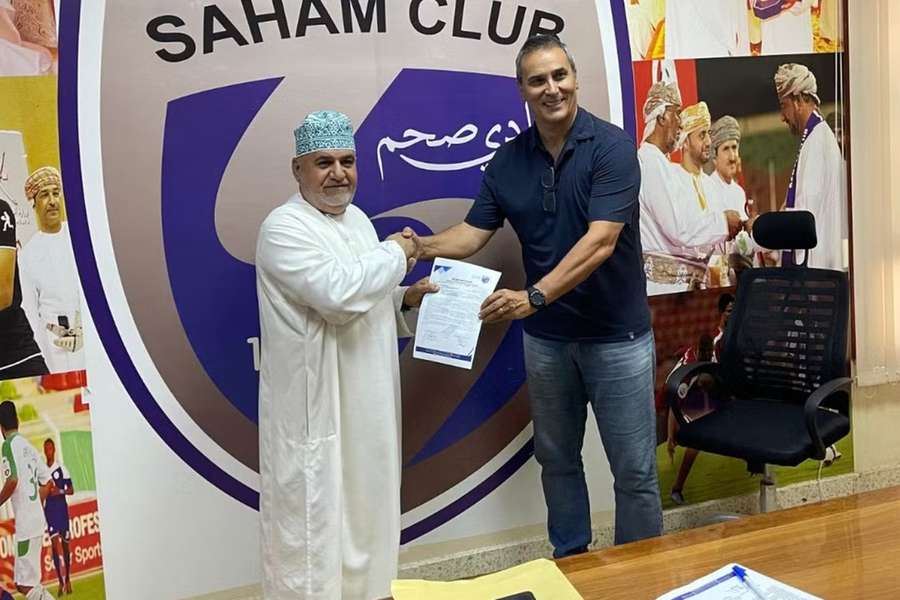 João Mota, treinador do Saham Club João Mota, treinador do Saham Club