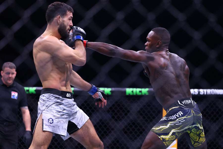 Adesanya z kolejną porażką. Gala UFC w Rijadzie nie porwała publiczności Adesanya z kolejną porażką. Gala UFC w Rijadzie nie porwała publiczności