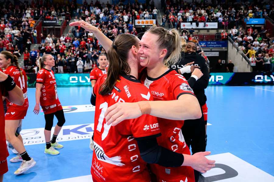 Jenny Carlson (r.) war am Samstag die beste Werferin