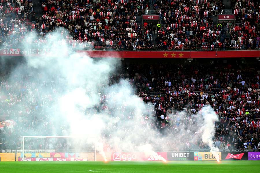 Vuurwerk bij Ajax-Feyenoord