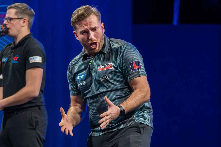 Arno Merk bei der Super League. Arno Merk bei der Super League.