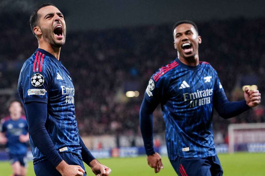 Mikel Merino fez dois gols na vitória do Arsenal