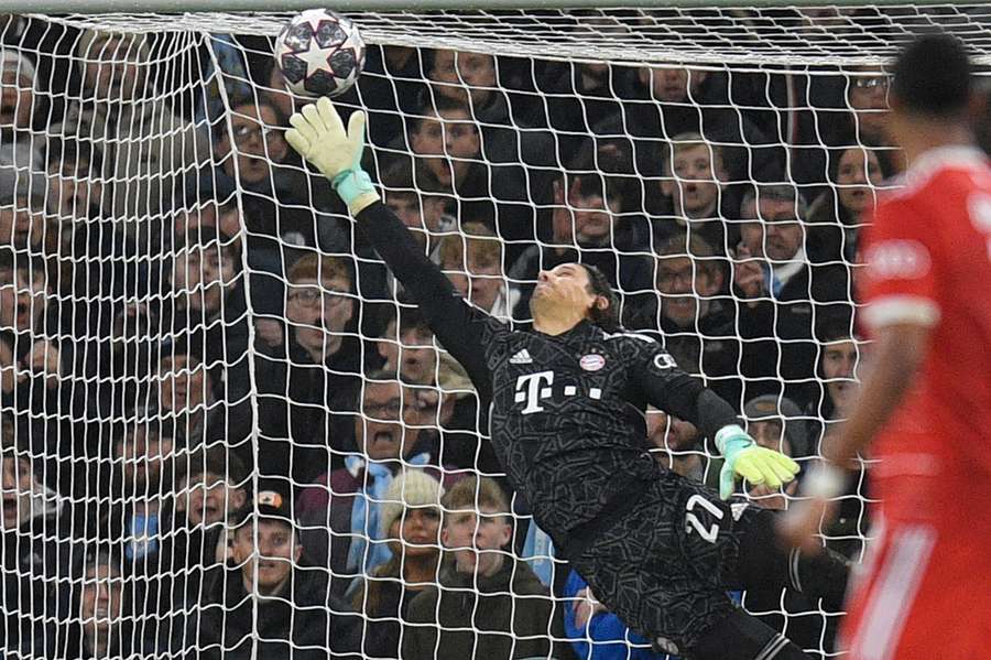 Pas la meilleure partie de Yann Sommer ce soir.