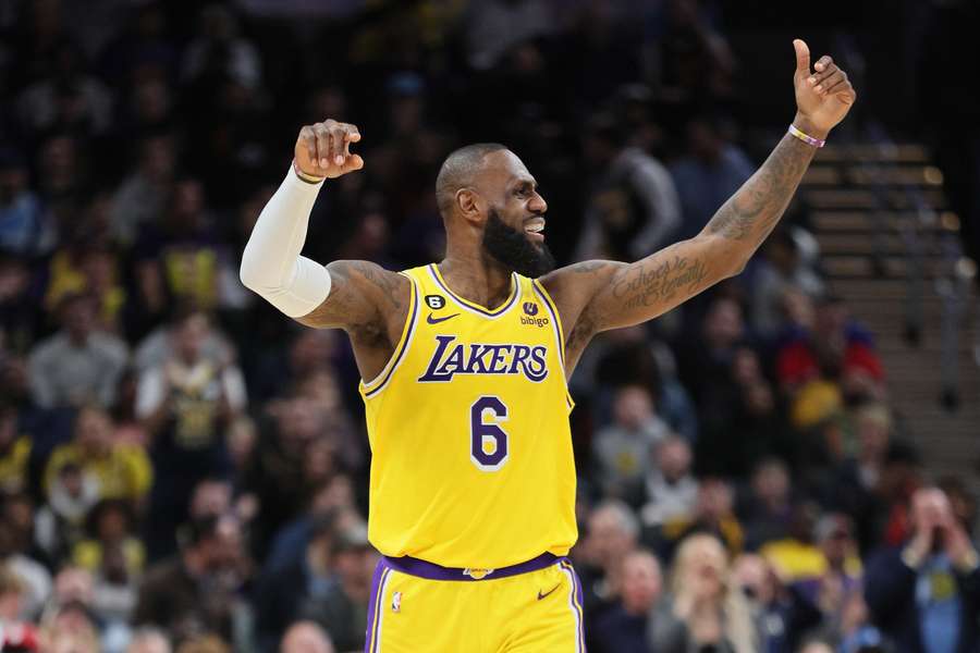 LeBron este pe cale să devină cel mai bun marcator din istoria NBA