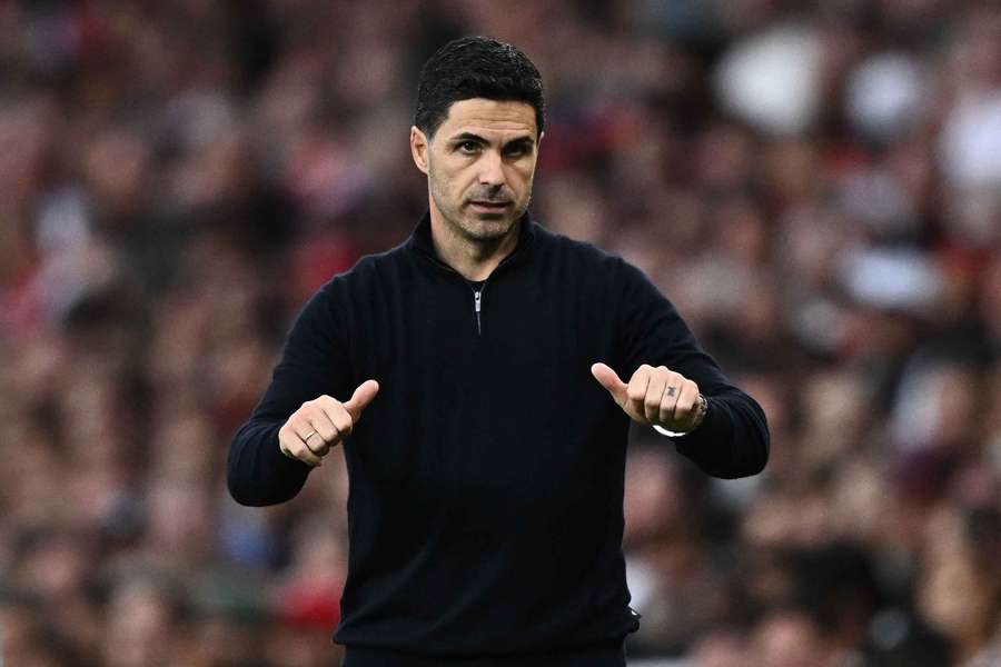 Mikel Arteta pode levar Arsenal a dobradinha histórica na temporada