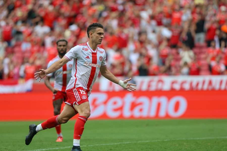 Borré foi o destaque da vitória colorada no Beira-Rio