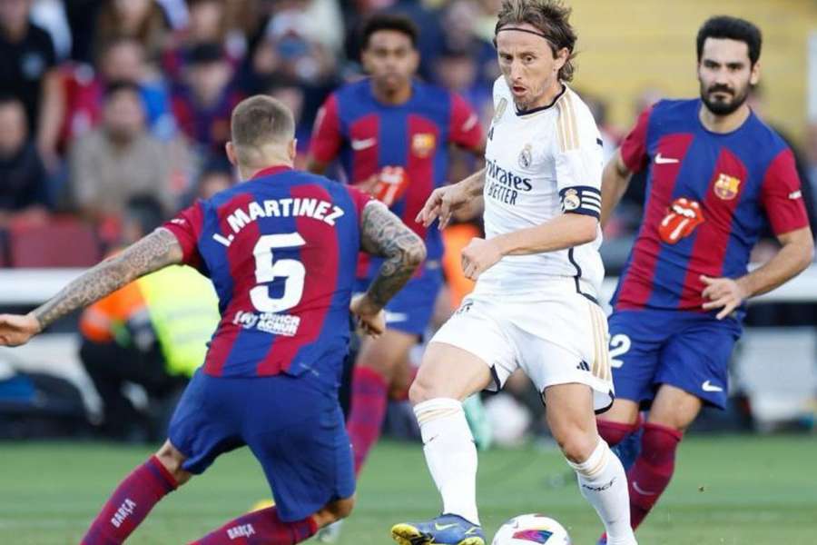 Luka Modric, en un lance del Clásico celebrado en Montjuïc