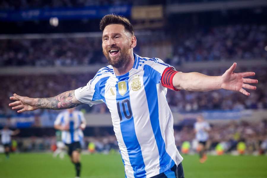 Lionel Messi a marcat un hattrick și a oferit 2 pase decisive în duelul Argentina - Bolivia din preliminariile pentru CM