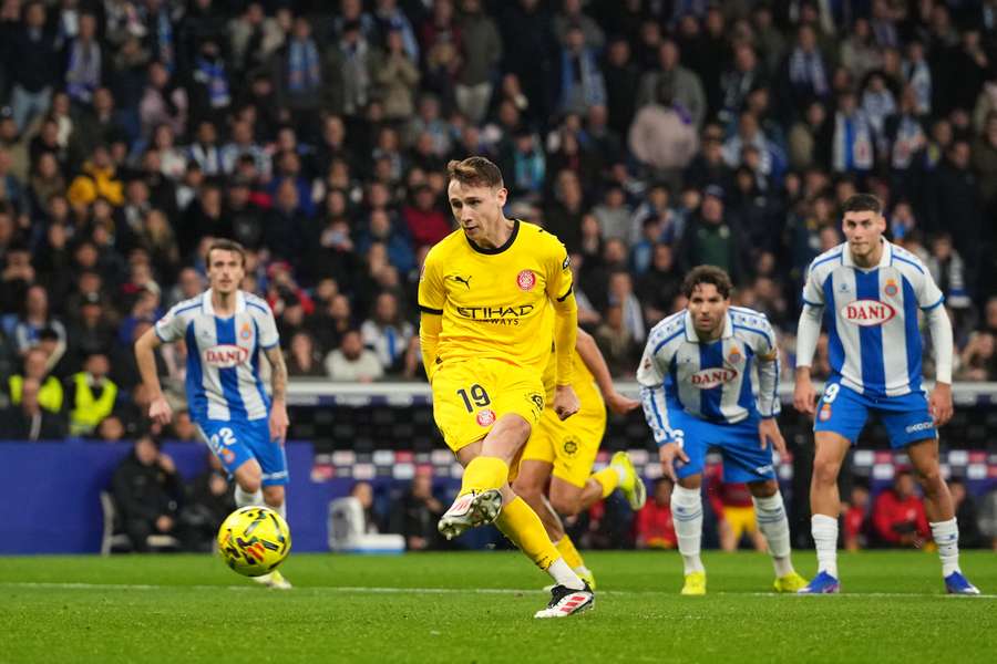 Vladyslav Vanat scored two penalties in Girona's victory