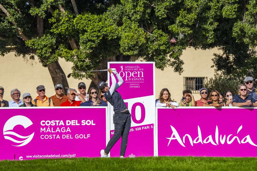Carlota Ciganda, en el tee de salida del hoyo 10