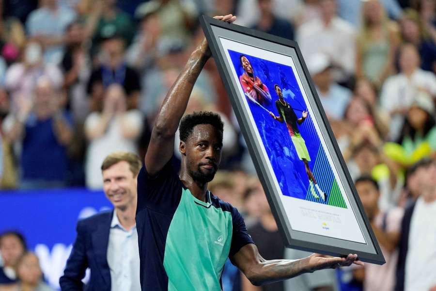 Monfils sa lúčil s US Open. Monfils sa lúčil s US Open.