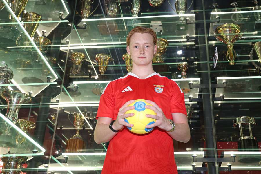 Breki Árnason reforça o Benfica Breki Árnason reforça o Benfica