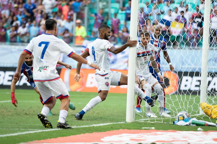 Bahia dominou as ações ofensivas do jogo