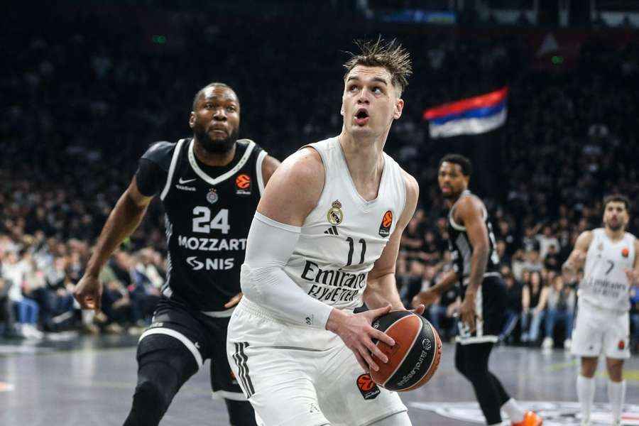 Mario Hezonja, ante Bruno Fernando