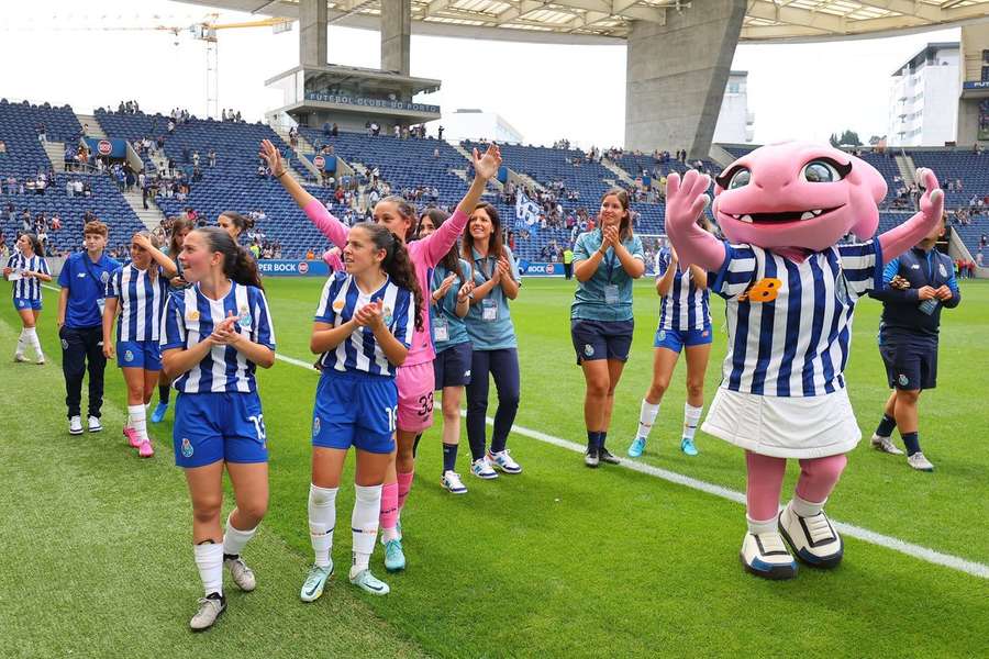 FC Porto vai estrear-se no futebol feminino