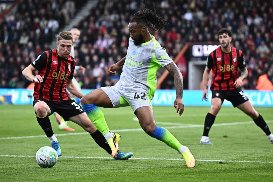 Semenyo ao serviço do City frente ao Bournemouth