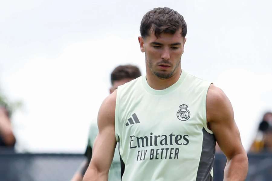 Brahim durante treino do Real Madrid antes da estreia na Copa de Clubes