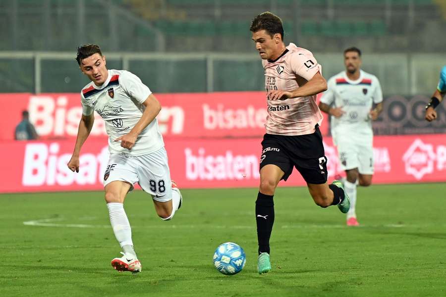 Serie B: il Palermo cade in casa, colpaccio del Cosenza che vince 1-0 allo scadere