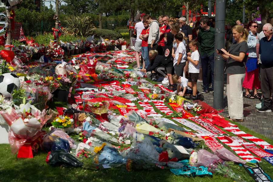 São muitas as homenagens a Diogo Jota