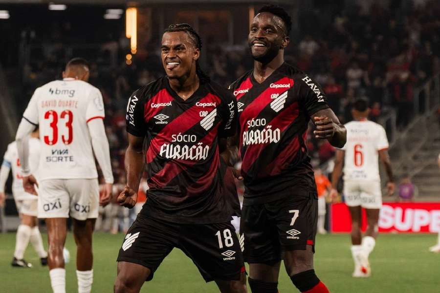 Vitória do Athletico-PR teve dose de emoção antes de ser confirmada