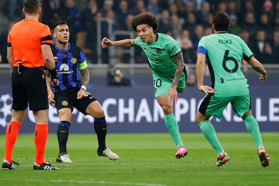 Přestupy ONLINE: Lyon dotáhl příchod Šulce z Plzně, Witsel možná do Belgie