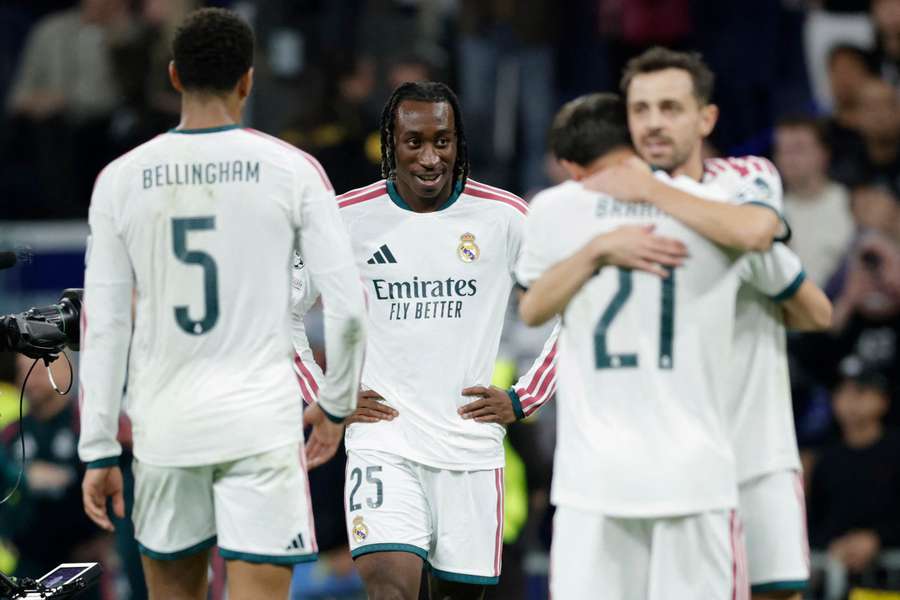 Zranění hvězdy, parádní góly i pozdní rána. Arsenal obral Bayern, Real rozdrtil Lipsko Zranění hvězdy, parádní góly i pozdní rána. Arsenal obral Bayern, Real rozdrtil Lipsko