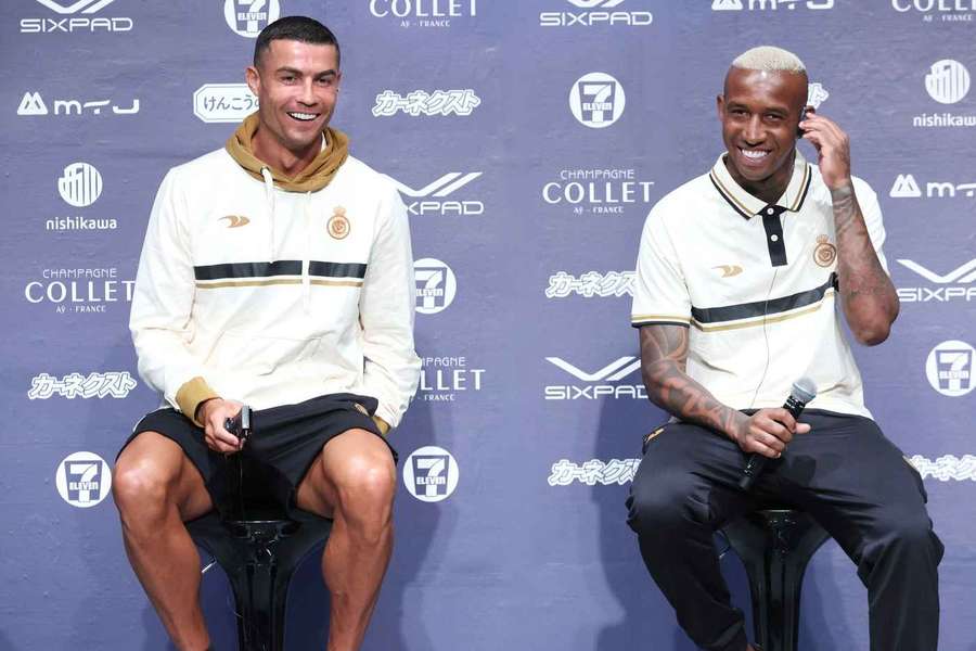 Talisca e Ronaldo nos tempos do Al Nassr