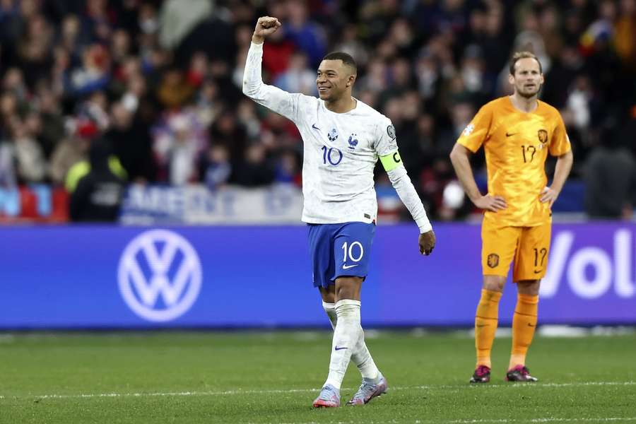 Mbappé en Deschamps eensgezind na 'heel leuke avond'