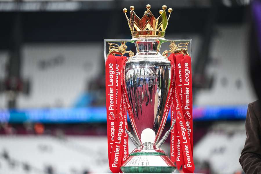 Trofej pro vítěze Premier League. Trofej pro vítěze Premier League.