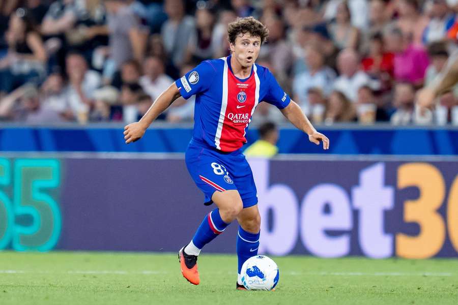 João Neves foi titular diante do Aston Villa, na Supertaça Europeia João Neves foi titular diante do Aston Villa, na Supertaça Europeia