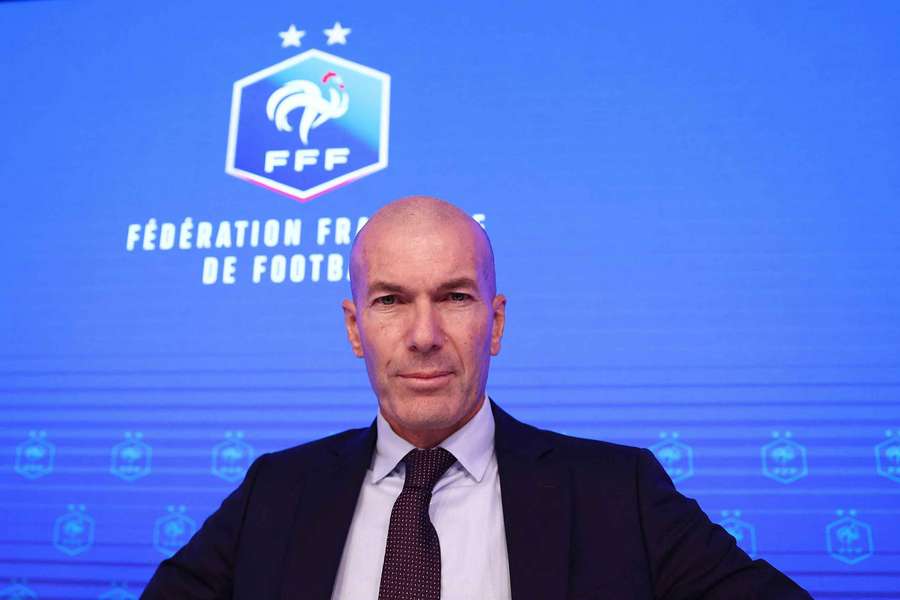 Zidane obejmuje reprezentację Francji