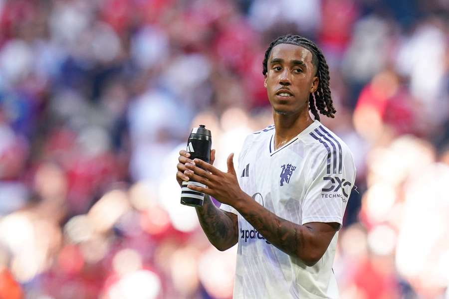 Yoro ao serviço do Manchester United