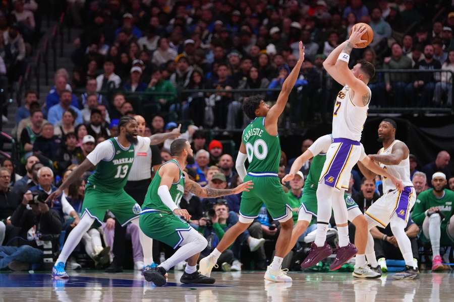 Dončič sa pripomenul bývalým kolegom.