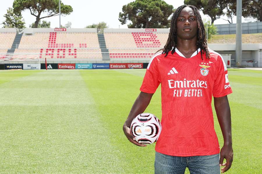 Stevan Manuel vai continuar no Benfica Stevan Manuel vai continuar no Benfica