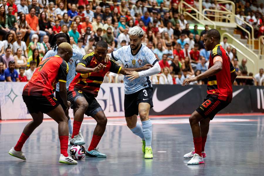 Tomas Paçó abriu caminho à goleada diante de Angola