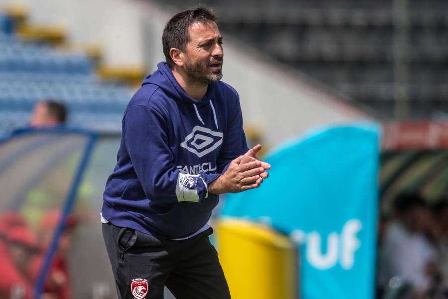 Vasco Matos, treinador do Santa Clara