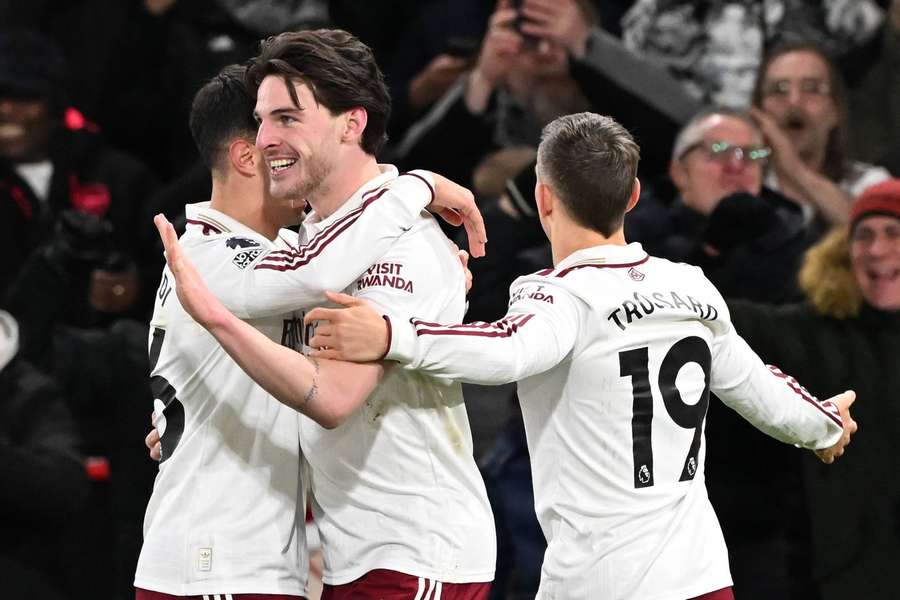 Arsenal zvládl zápas na půdě Bournemouthu za tři body. Arsenal zvládl zápas na půdě Bournemouthu za tři body.