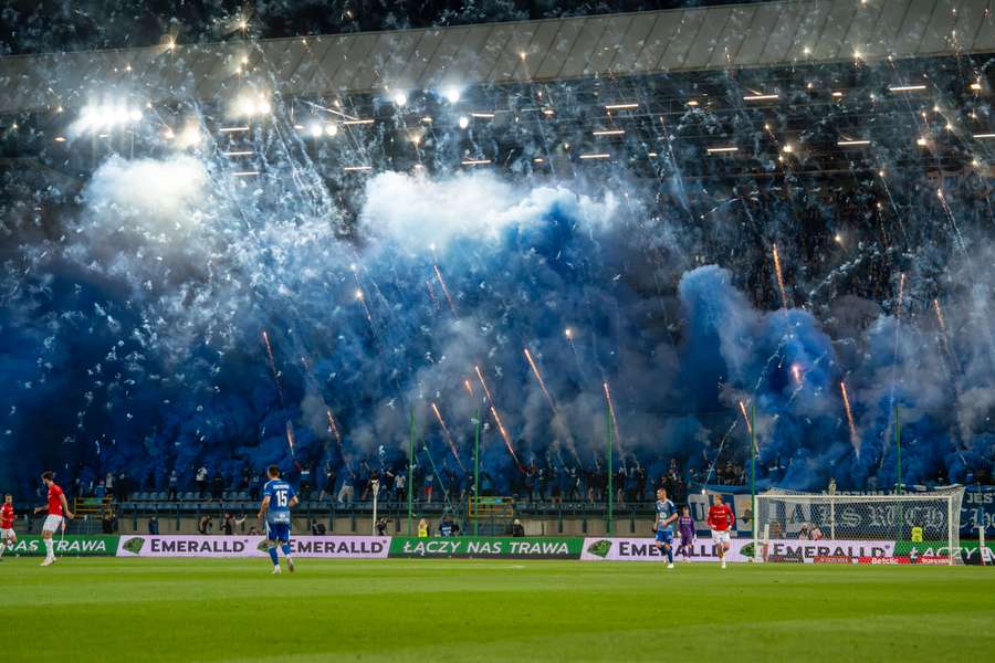 Tak wyglądała południowa część stadionu, zajmowana przez Ruch Chorzów Tak wyglądała południowa część stadionu, zajmowana przez Ruch Chorzów