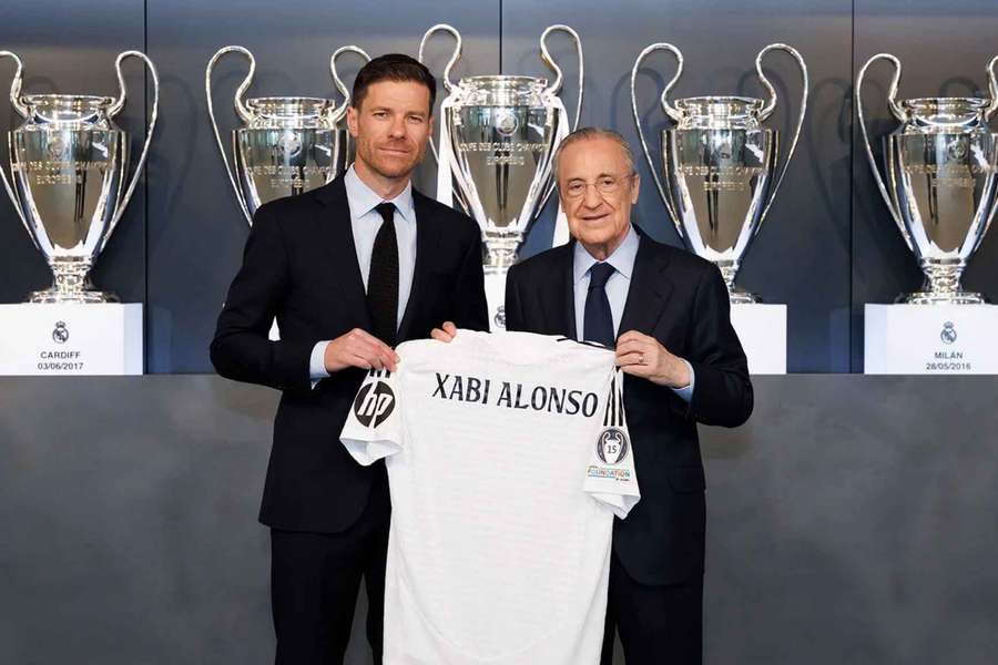 Xabi Alonso estreia-se como novo treinador do Real Madrid