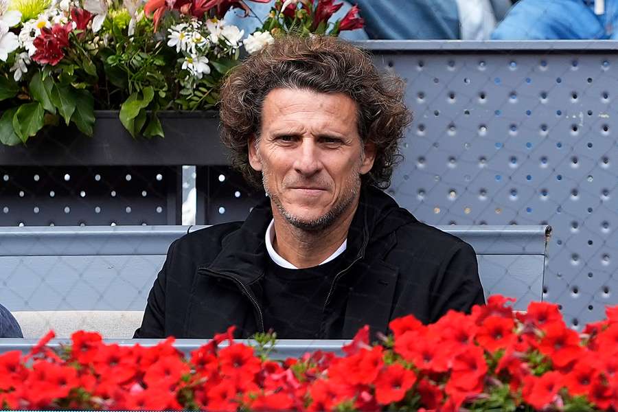 Forlán vai assumir time principal e sub-20 do Uruguai Forlán vai assumir time principal e sub-20 do Uruguai
