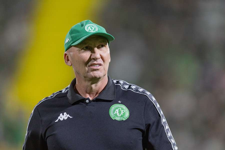 Dal Pozzo foi o 9º técnico demitido no Brasileirão 2026