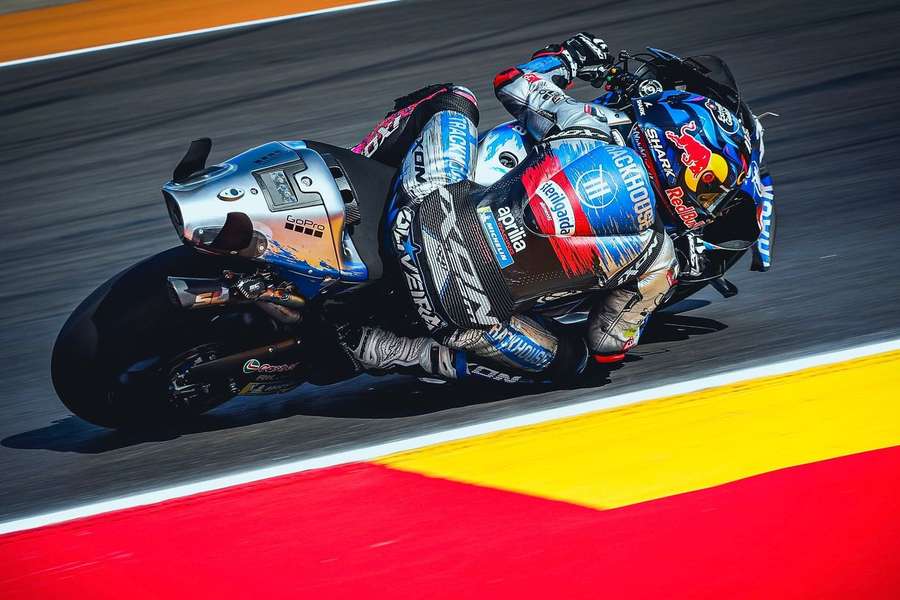 Miguel Oliveira com um bom dia em Aragão